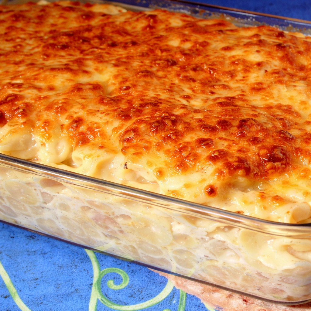 Pasta with Chicken and Béchamel