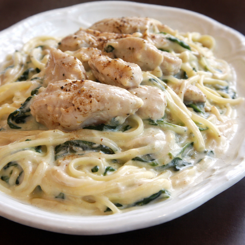 Chicken and Spinach Spaghetti with Bechamel