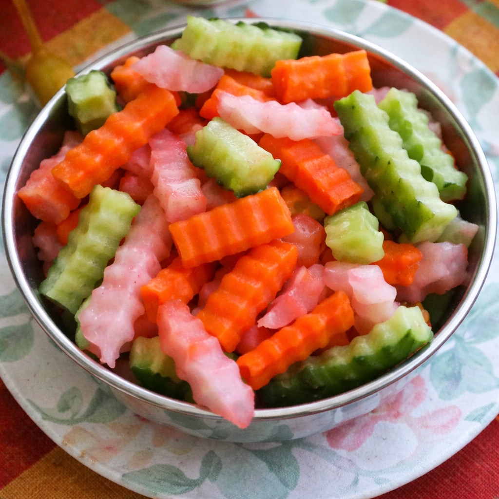Pickles de navet, carottes et concombres