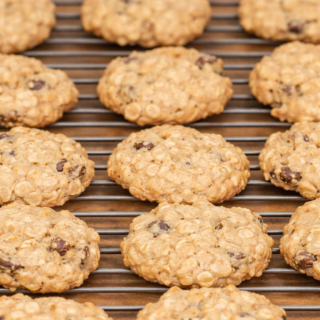Light Oatmeal Raisin Cookies