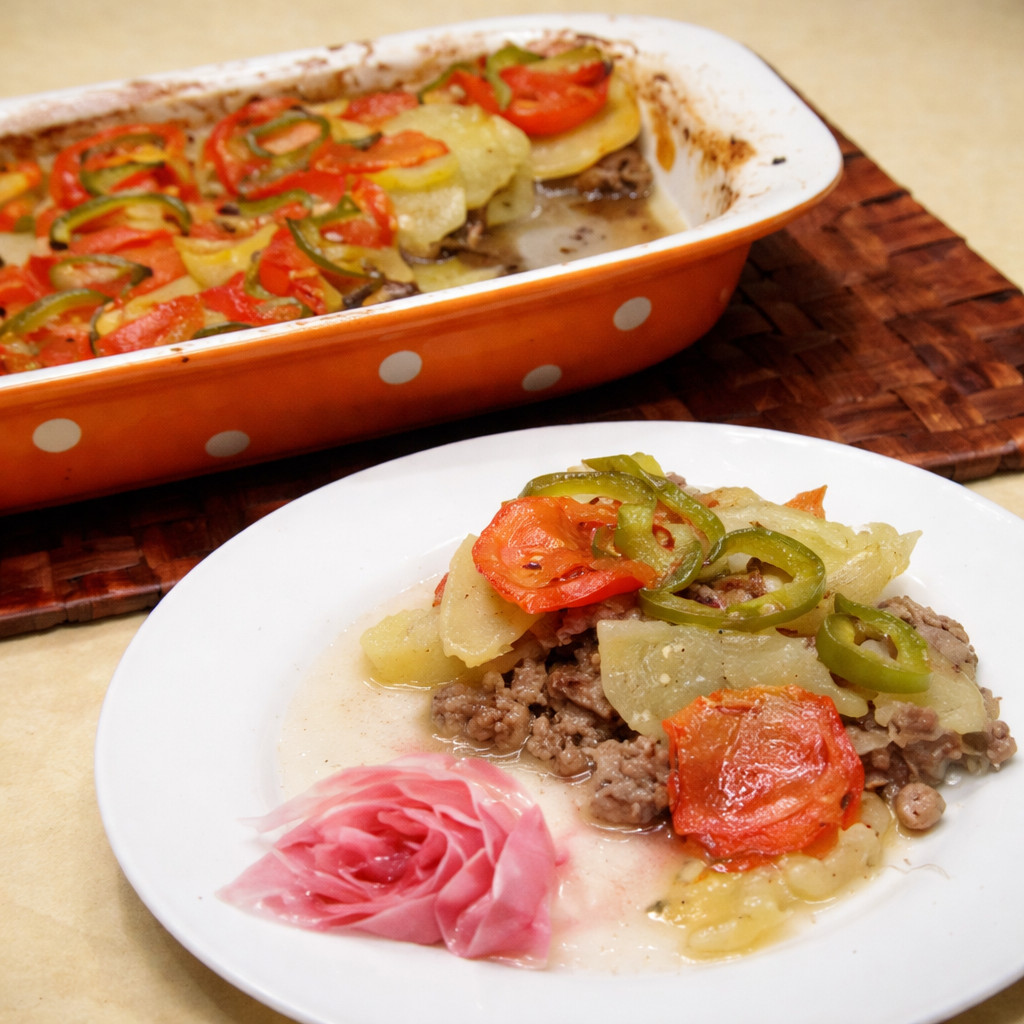Minced Meat and Vegetables Tray