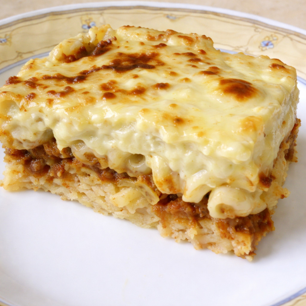 Couches de pâtes à la béchamel