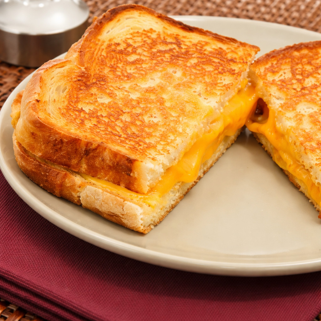 Toast frit farci au fromage