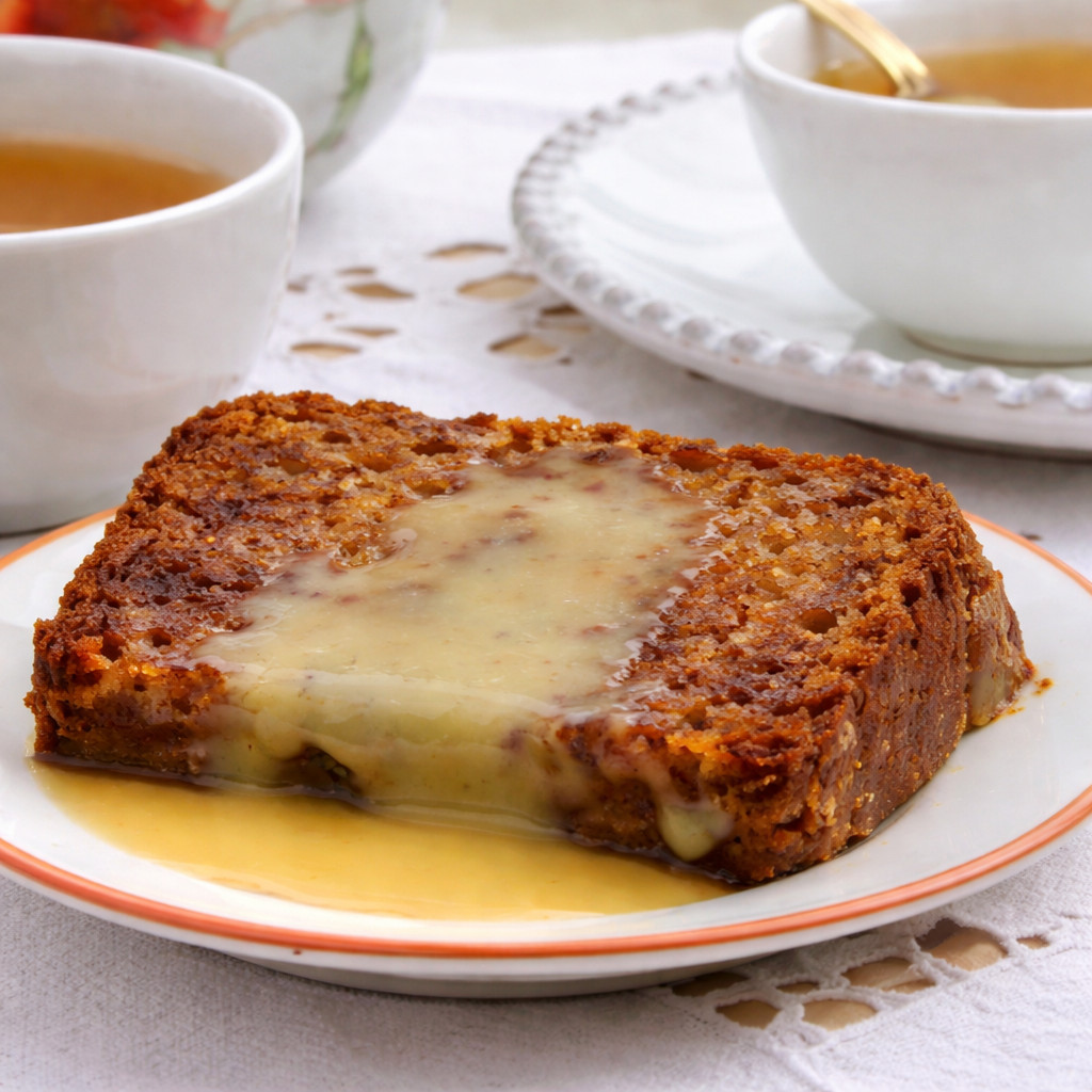 Date Cake with Milk Sauce