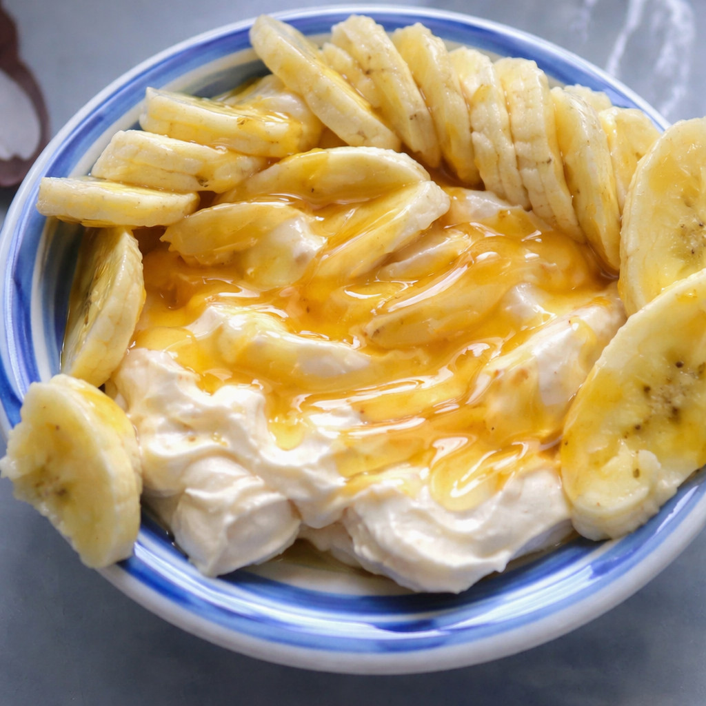 Cream Sandwich with Banana and Honey
