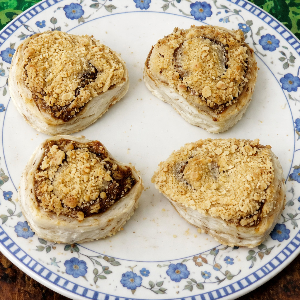 Milk Pudding with Biscuits